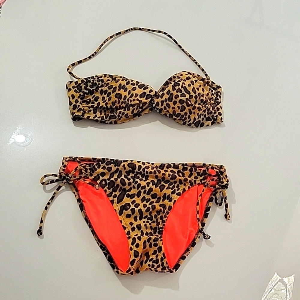 Victoria's Secret Leopard Print 2 Piece Bikini Sz S
